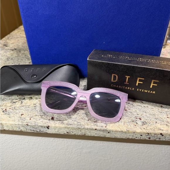 Diff Eyewear Accessories - Diff Eyewear Carson Lavender Sunglasses